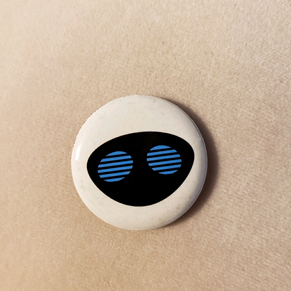 Wall-E Pin
